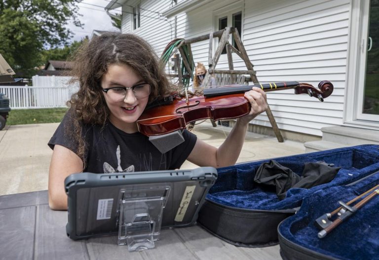 Decatur Montessori students play in online orchestra